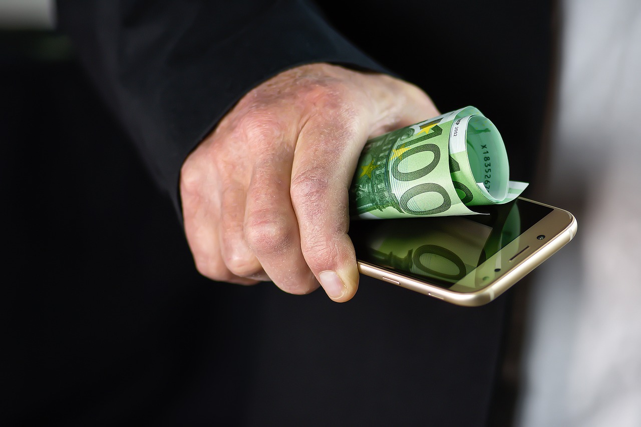 découvrez les avantages de la banque en ligne : gérez vos comptes, effectuez des virements et consultez votre solde à tout moment, où que vous soyez, en toute sécurité.